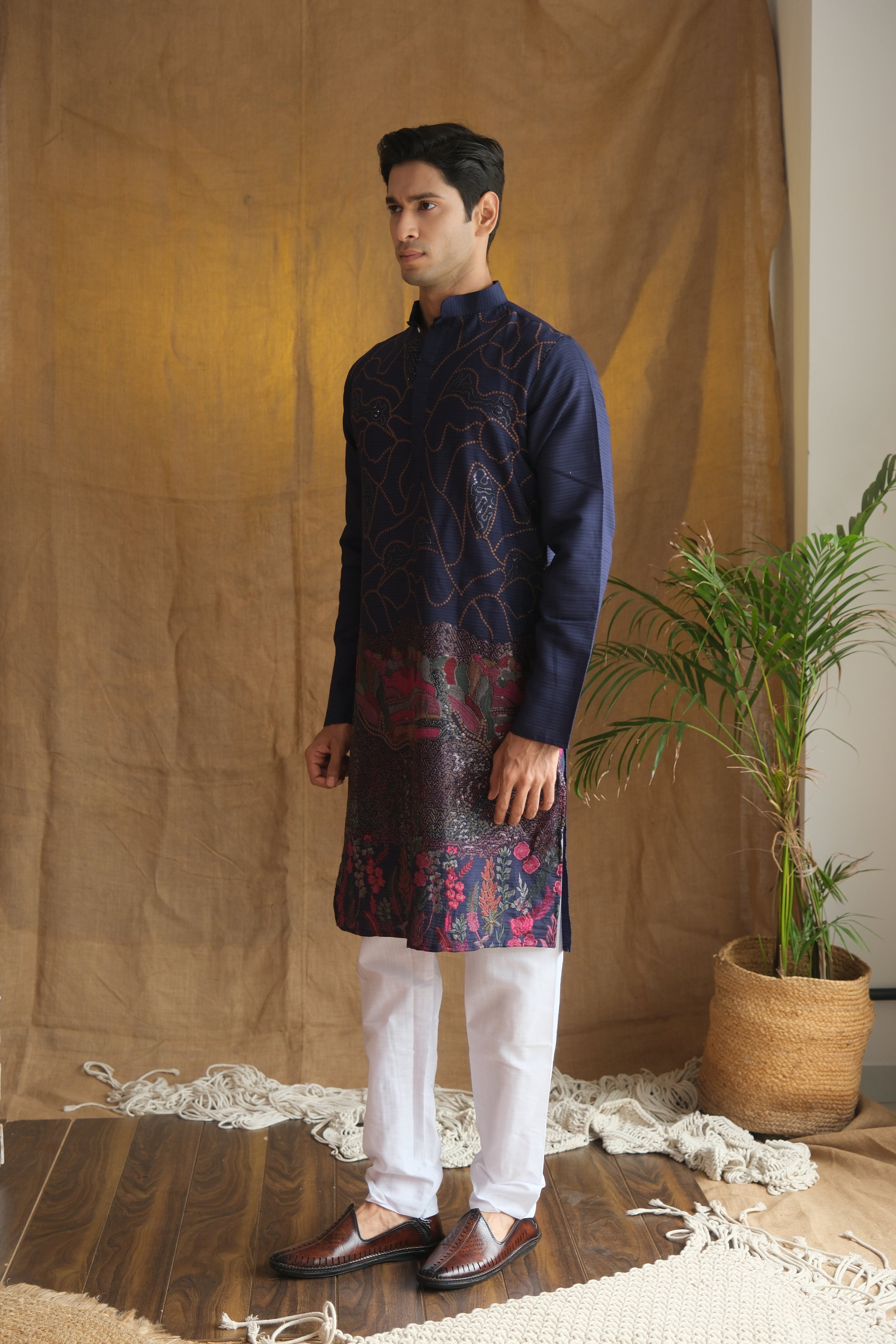 Men's Navy Blue Geometric Printed Sequinned Cotton Kurta