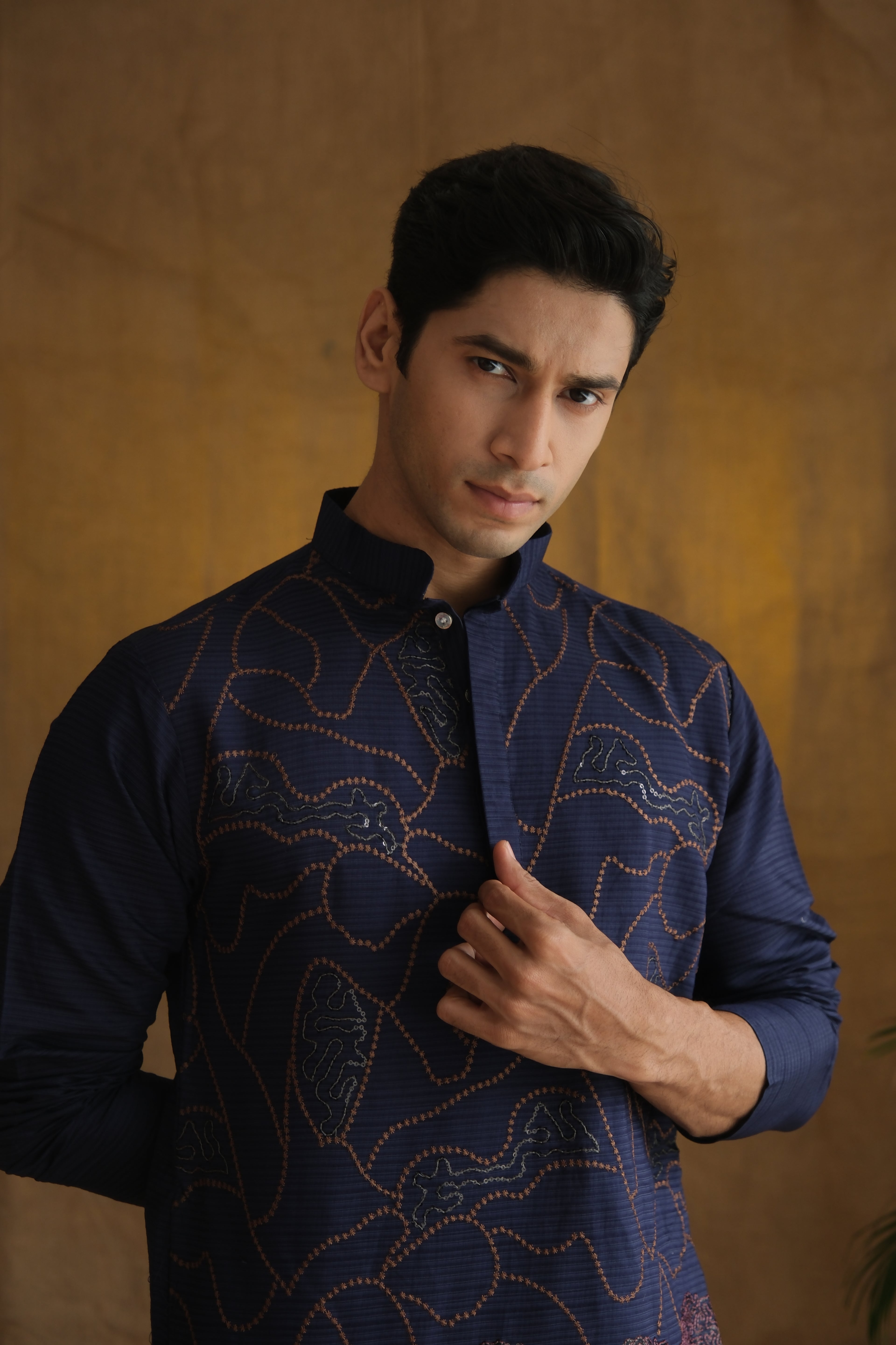 Men's Navy Blue Geometric Printed Sequinned Cotton Kurta