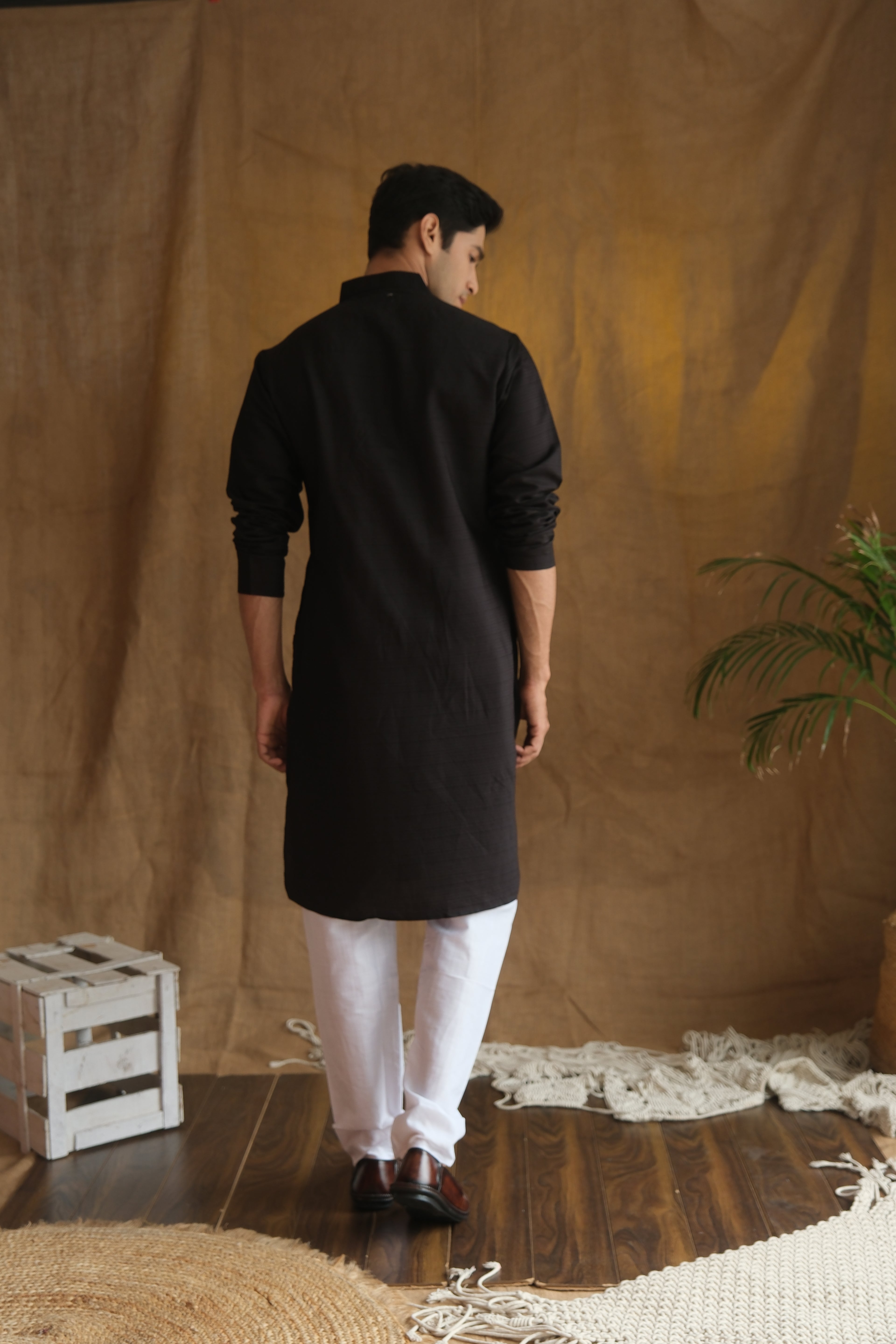 Men's Black Geometric Printed Sequinned Cotton Kurta