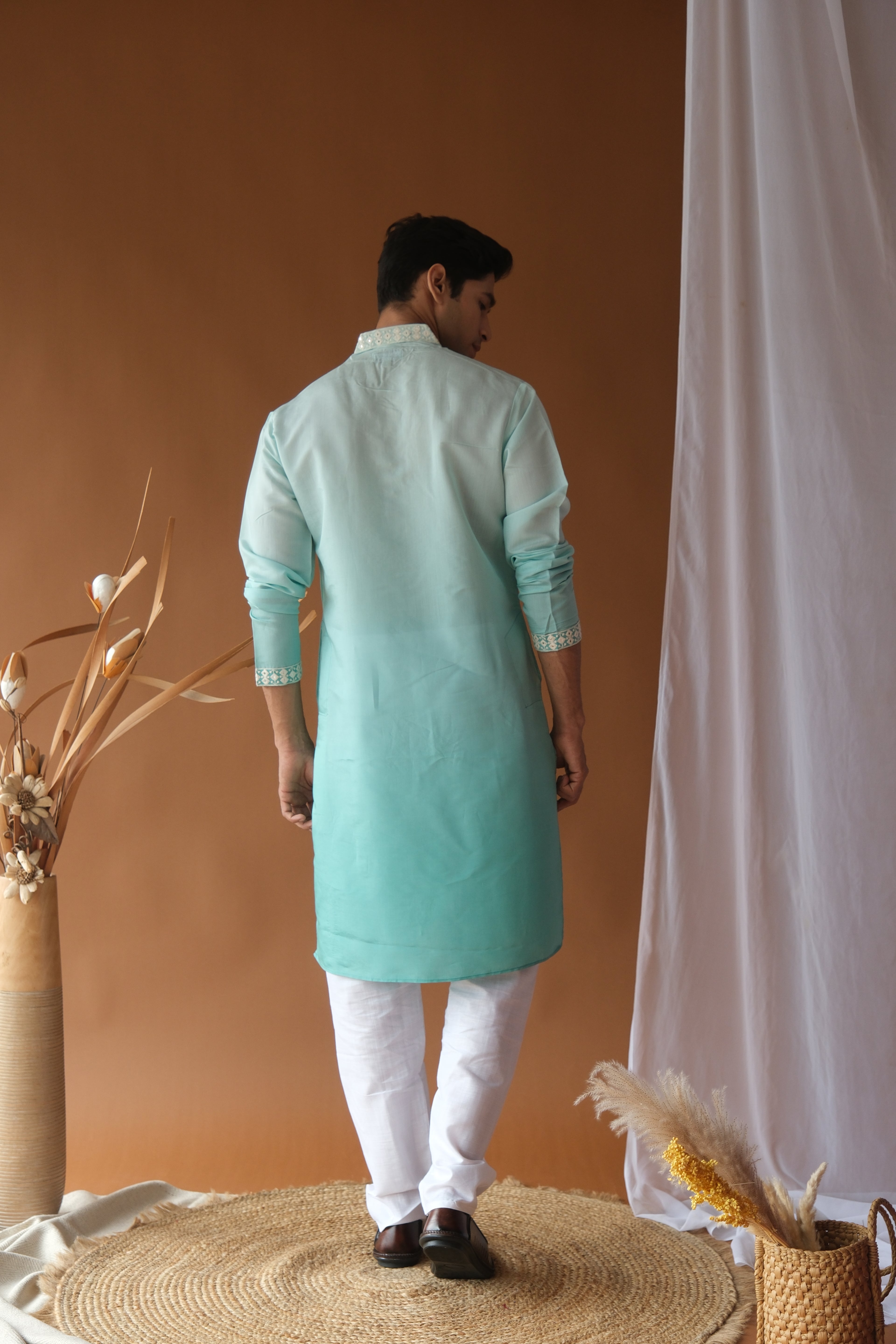 Men's Sea Green Sequence Embroidered Round Neck Kurta