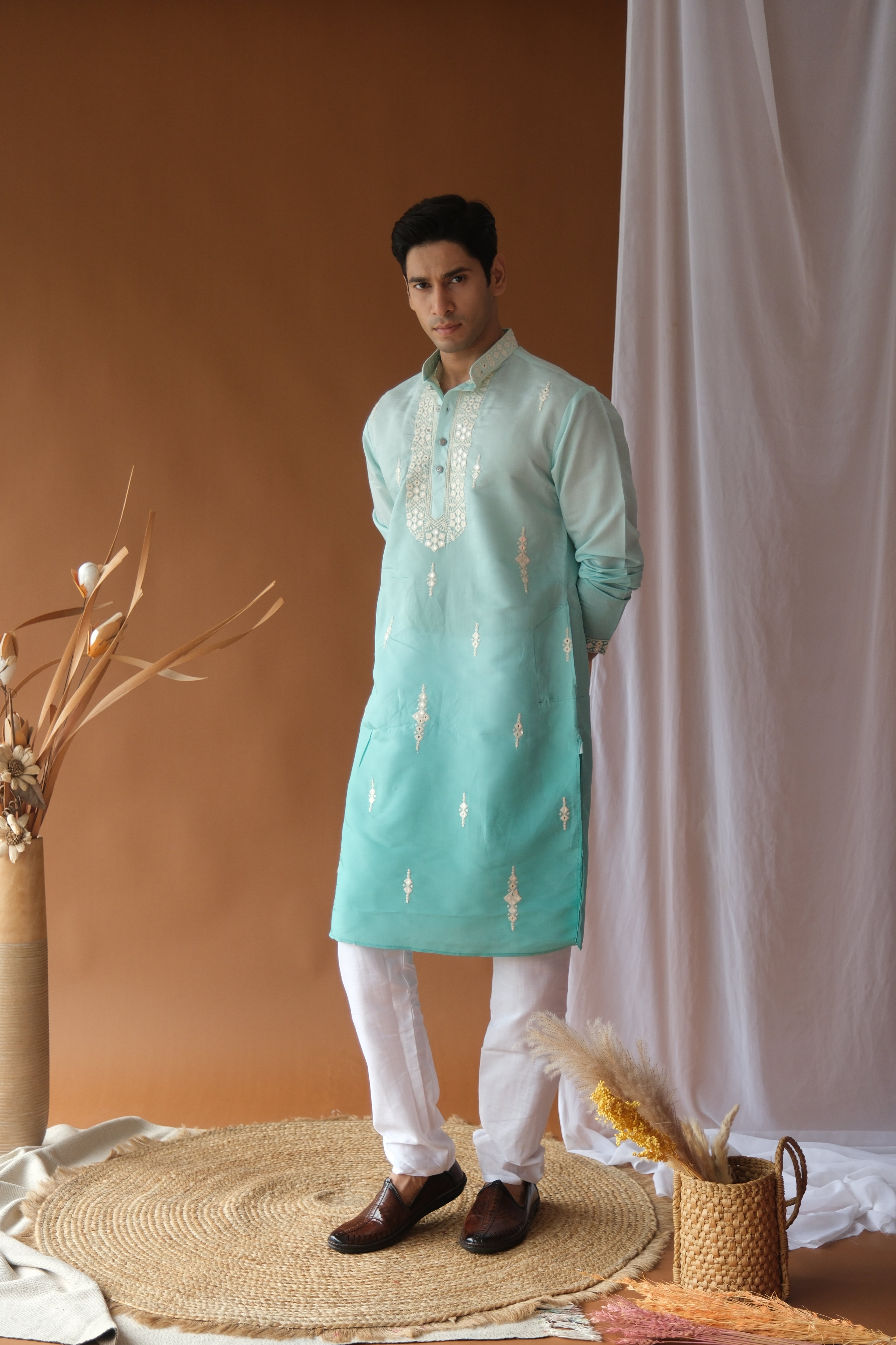 Men's Sea Green Sequence Embroidered Round Neck Kurta