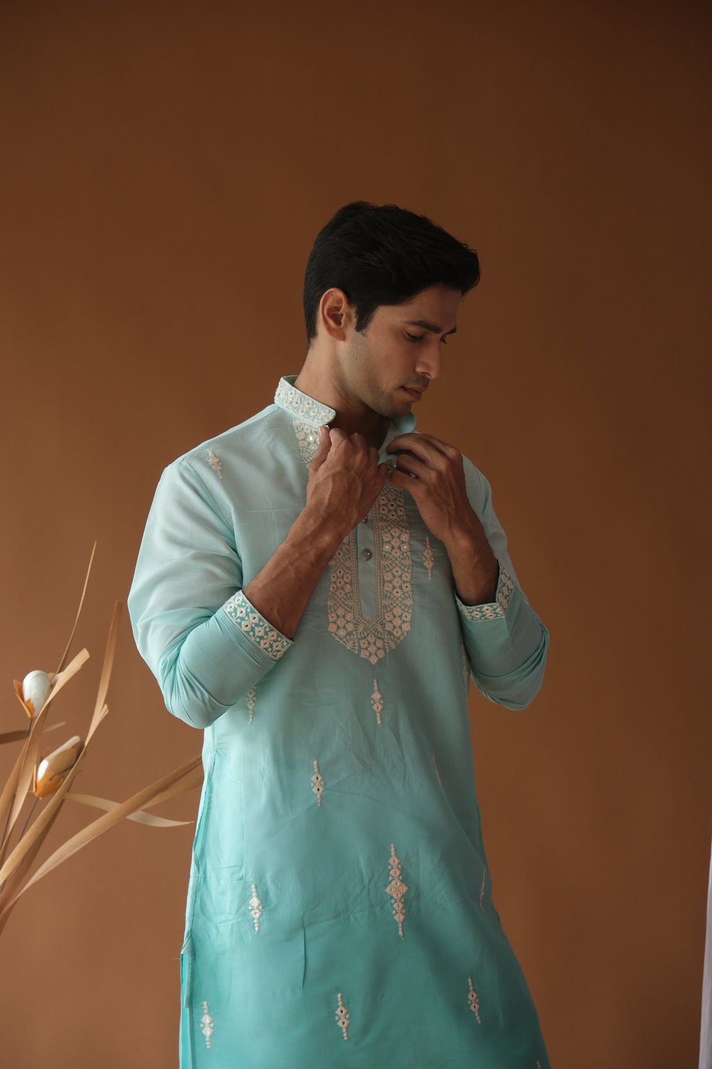 Men's Sea Green Sequence Embroidered Round Neck Kurta
