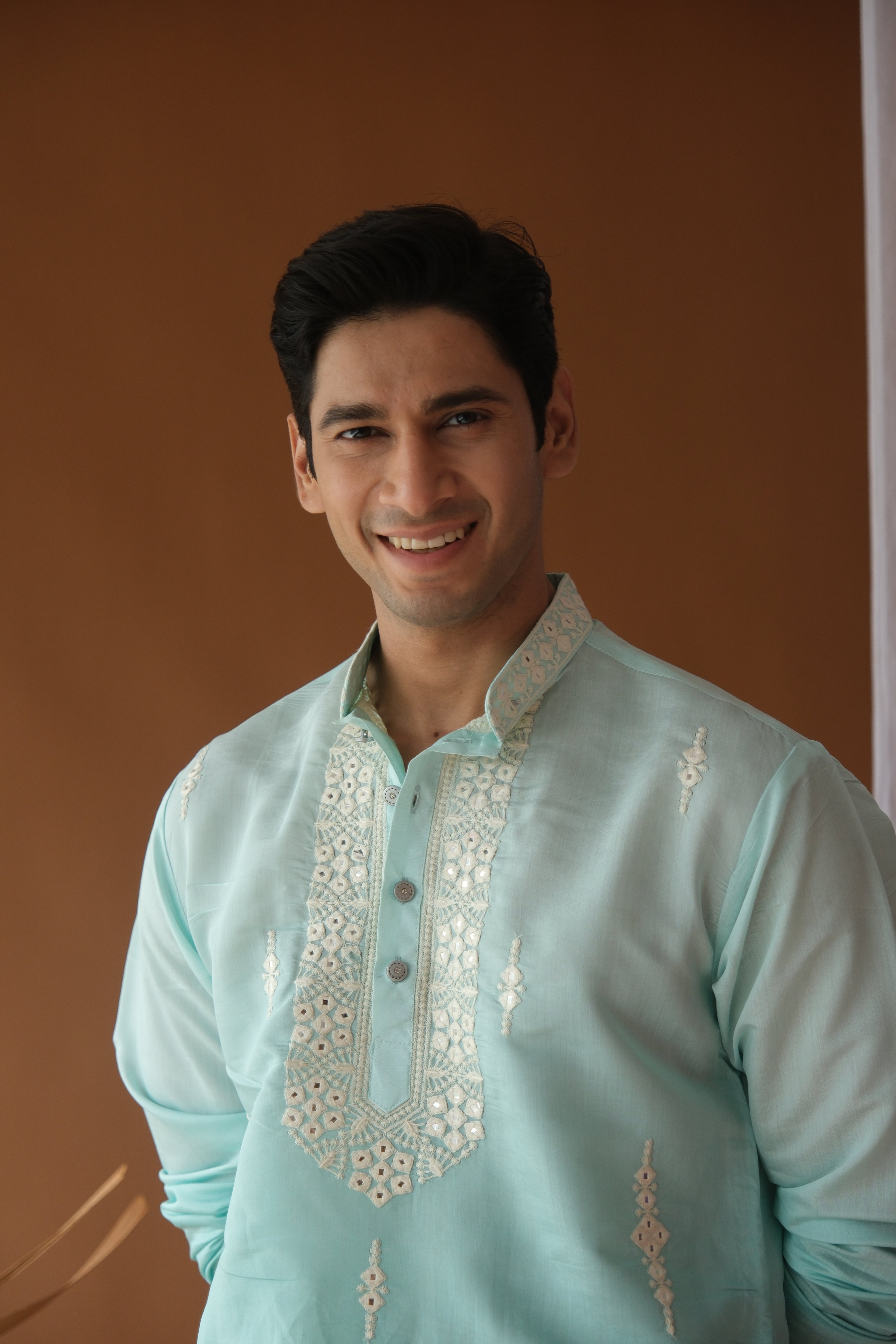 Men's Sea Green Sequence Embroidered Round Neck Kurta