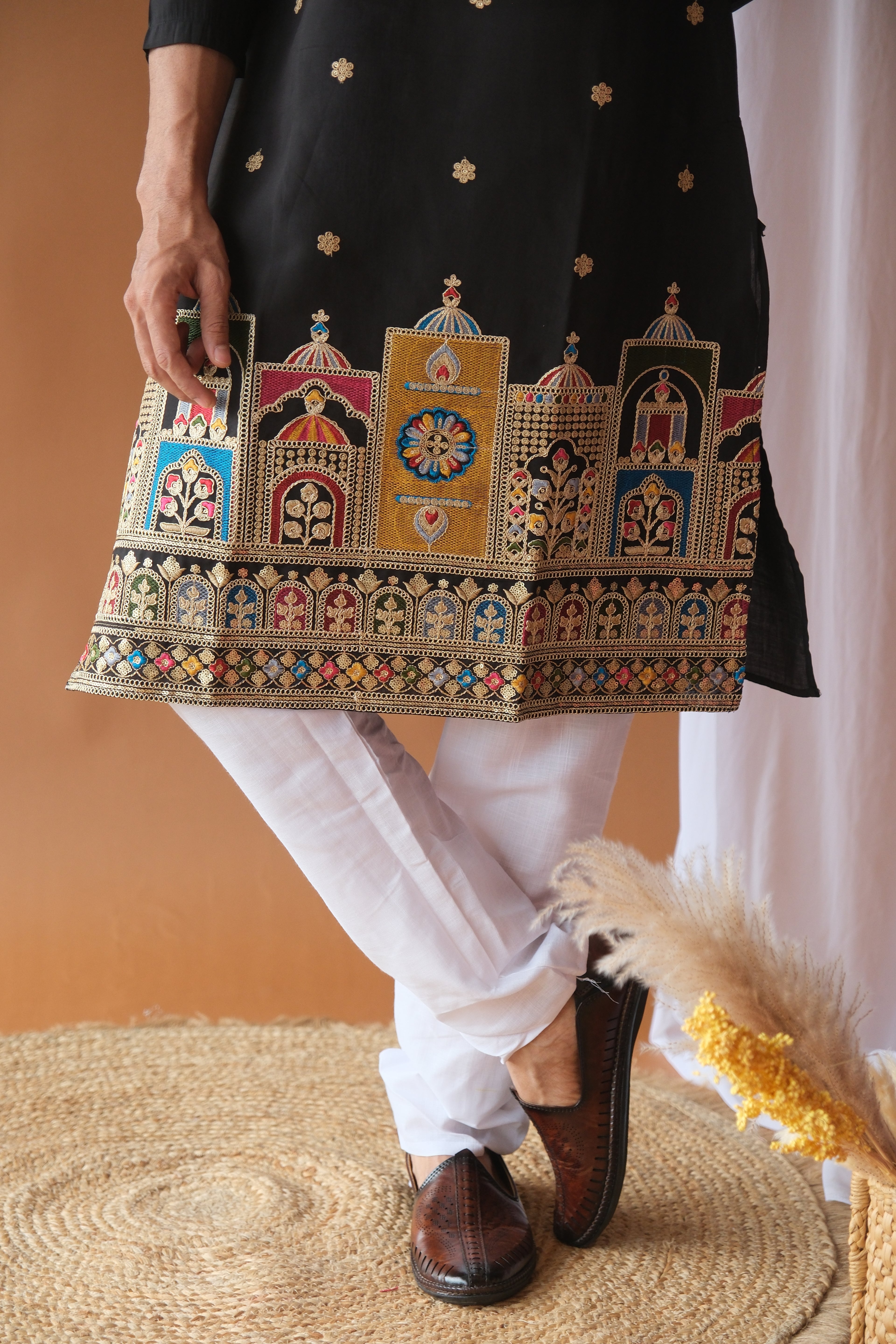 Men's Z Black Dori Daman Embroidered Kurta