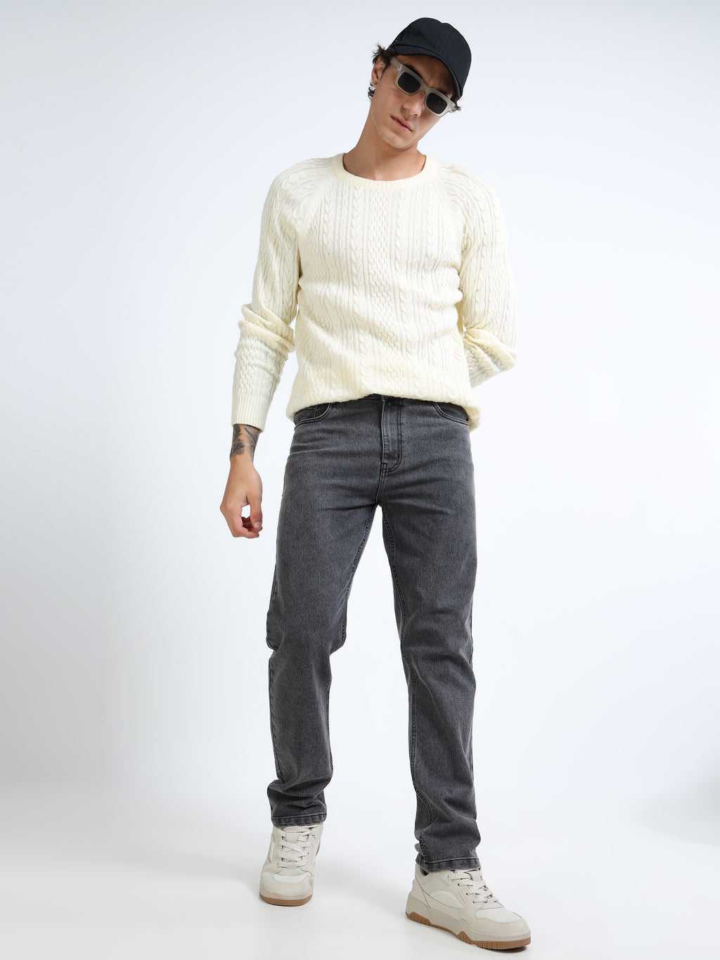 Men Charcoal Grey Straight Fit Heavy Fade Stretchable Jeans