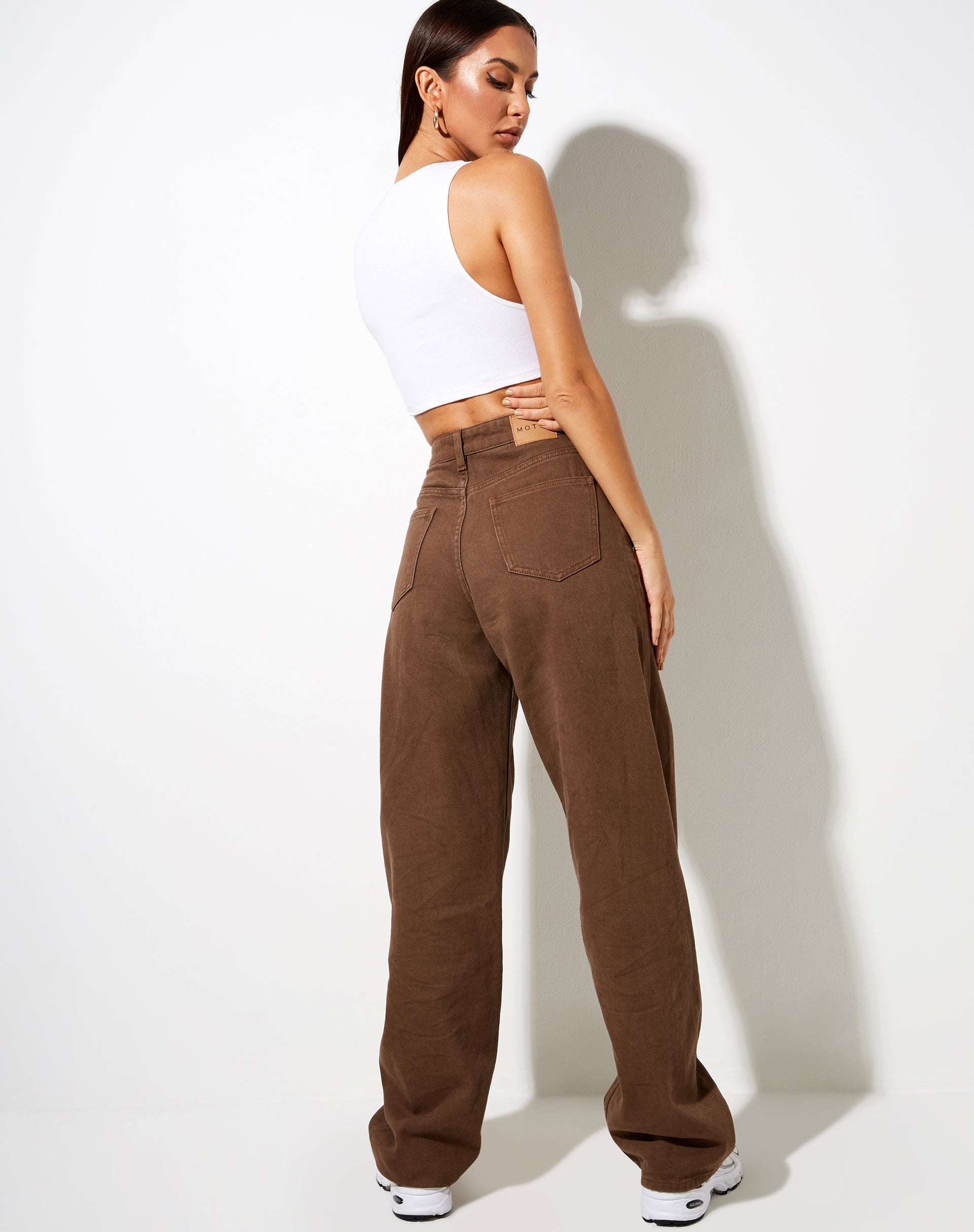 Women Brown Wide Leg Stretchable Straight Fit Mid-Rise Jean