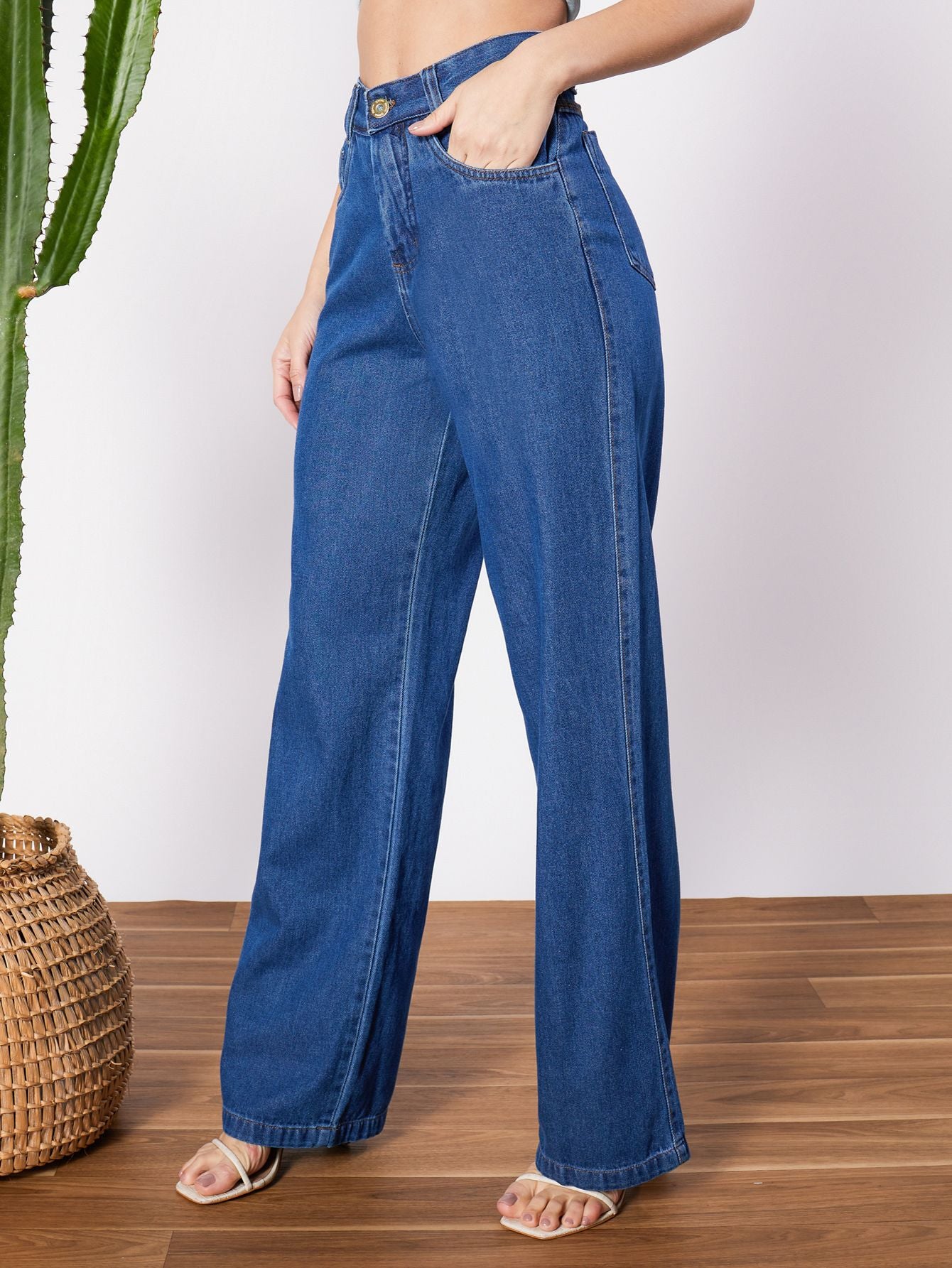 Women Straight Fit Mid-Rise Stretchable Dark Blue Wide Leg Jeans