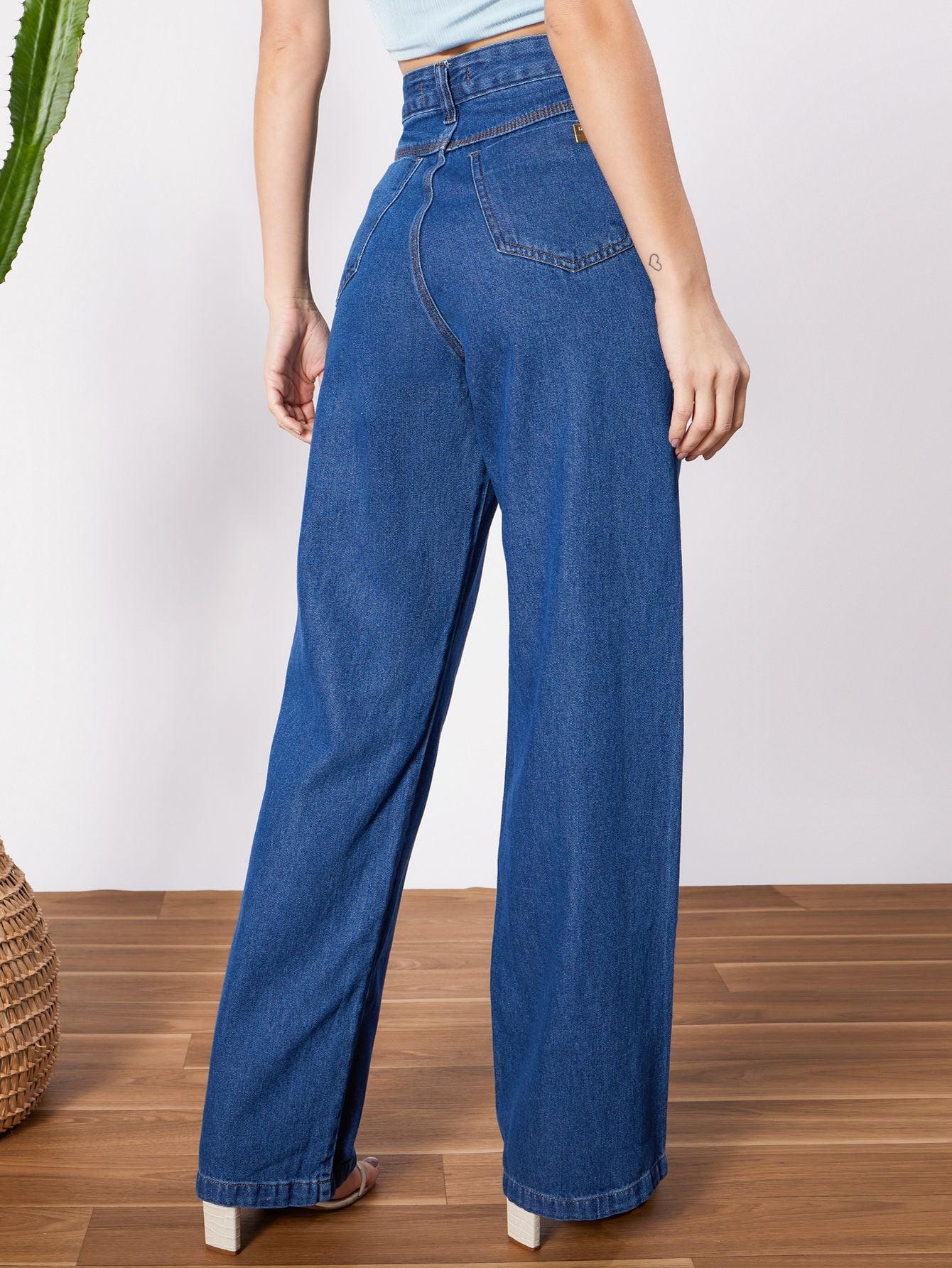 Women Straight Fit Mid-Rise Stretchable Dark Blue Wide Leg Jeans